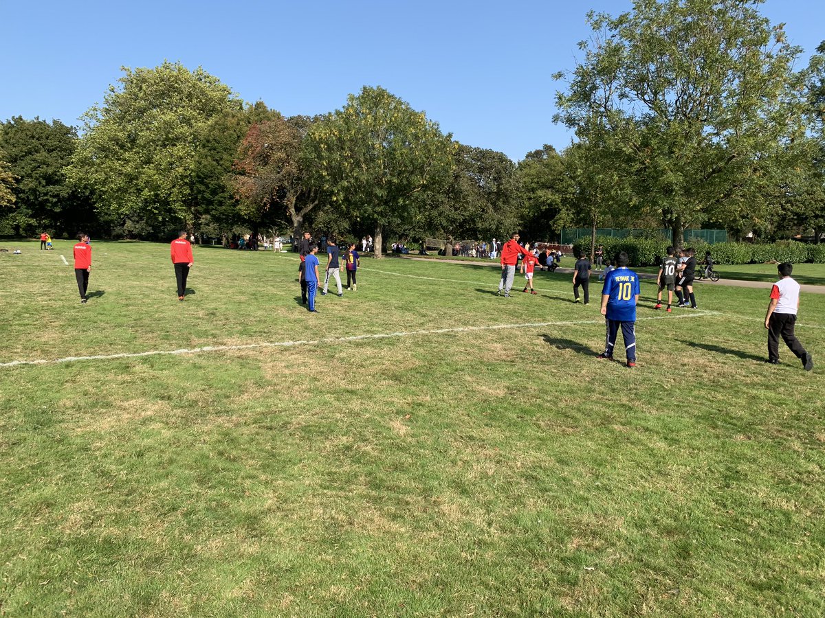 jabsb8academy's tweet photo. FREE football coaching and mentoring sessions every Sundays from 2-4pm @Ward End Park football pitch.
#FAqualified #DBS https://t.co/0CFrKxJhgm