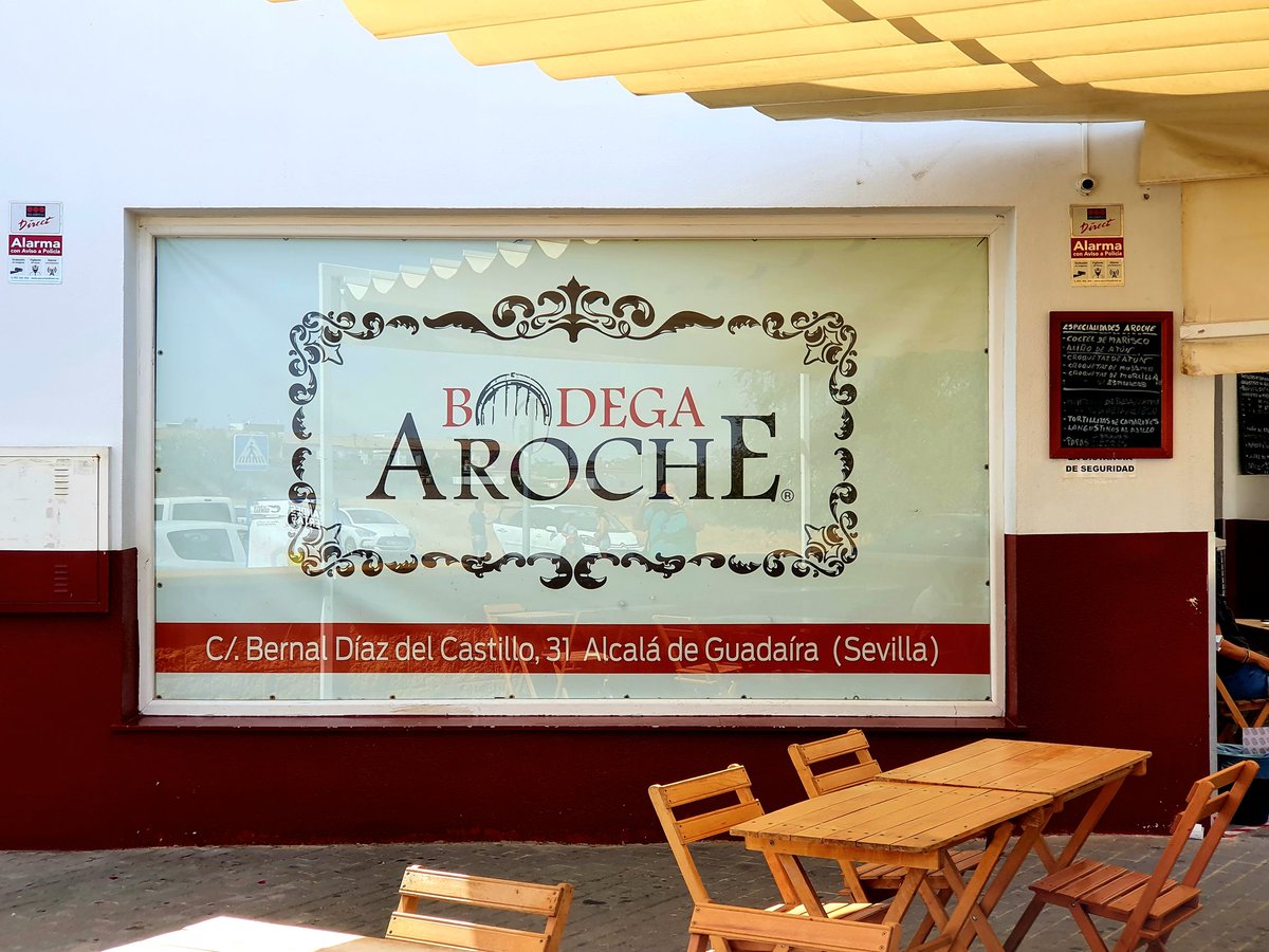¿Un domingo que es como un sábado? ¡Vamos a por él! 
👉 Aquí nos vemos. Calle Bernal Díaz del Castillo 31, Alcalá de Guadaíra.
☎️ Si quieres reservar, 955 686 990.
✅ #siempreenBodegaAroche 
#alcaladeguadaira #sevilla #tapas #marisco #vinos #cerveza #chacinas #gastronomiasevilla