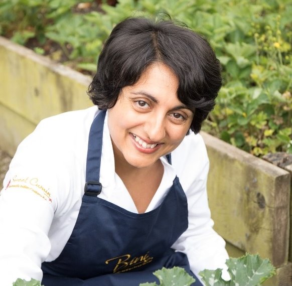 bw_businesswest's tweet photo. BLOG: 🥘During #NationalCurryWeek we spoke to Bini Ludlow, founder of Bini Fine Foods, about her first export  @BiniCurries @tradegovuk_food @GBfoodprogramme 

#foodanddrink #trade #localbusiness 

https://t.co/SA3SJDI2Kh https://t.co/EfiO34nEQV