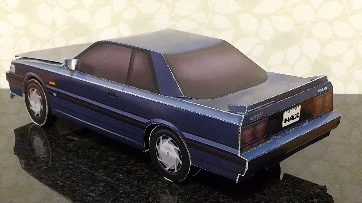 yoshi_craft0713's tweet photo. 日産スカイライン GTS-R (R31)
#オートメカニック 2020年5月号の付録の #W2STUDIO わたりともゆきさんの #ペーパークラフト です☺️
800台限定で販売された日産スカイラインの限定車です☺️
R31はテレビCMのGTオートスポイラーが可動する瞬間がとても印象に残っています☺️
#日産スカイライン https://t.co/yj8AJj8RKU