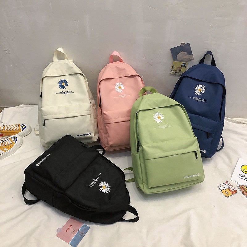 siapa sini student and perlukan bagpack yang besar but nak comel and lawa ? I heard youDaisy Bagpack RM29 READY STOCK  POSTAGE : SM RM8 / SS RM11Product InfoMaterial : CanvasDimension: L29cm x H38cm x W13cm