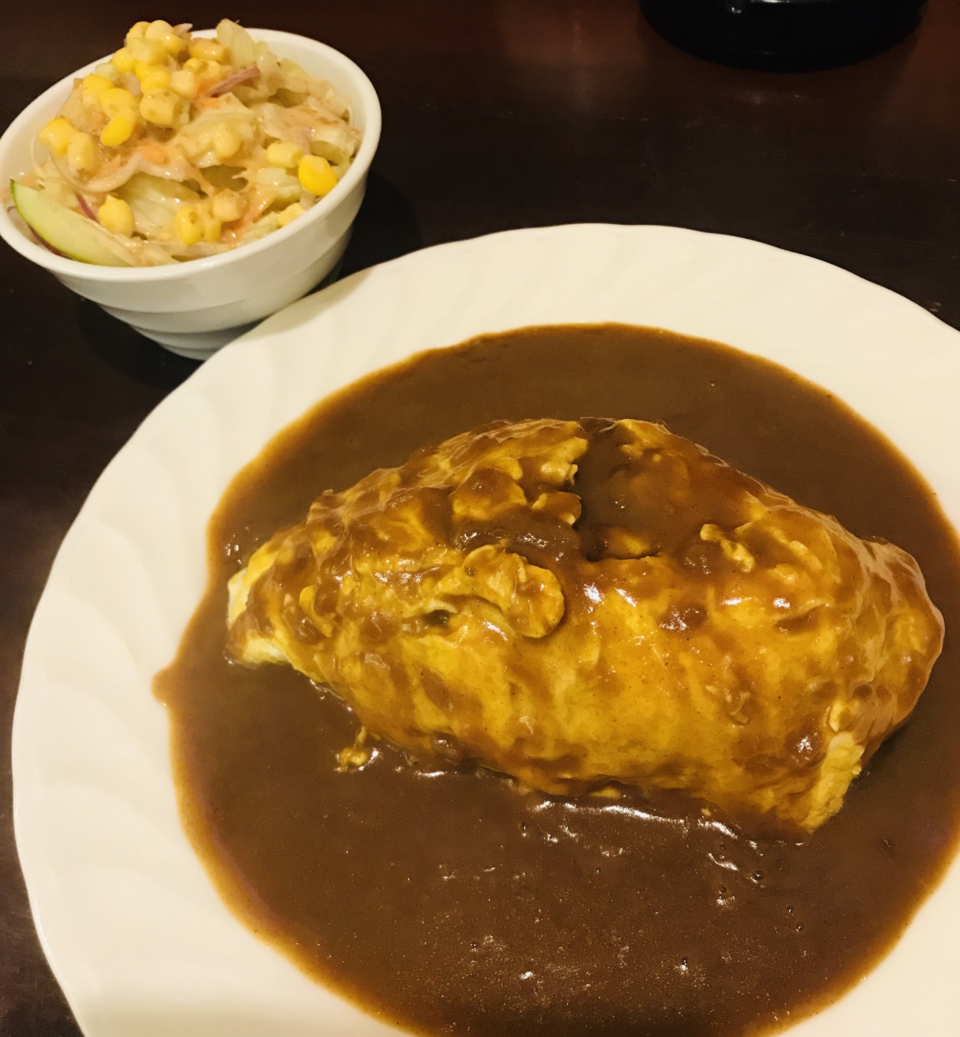 Mikaneko コロラドコーヒーでカレーオムライス食べて来た タバコ吸える店なのねー でも吸ってる人少なっ 私は止めたからもう吸わへんけど コロラドコーヒー カレーオムライス T Co Yryiw7ob1k Twitter