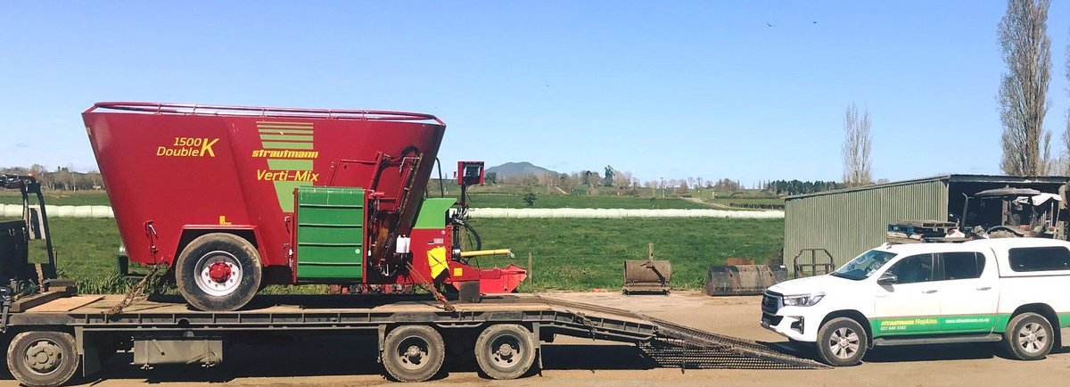 StrautmannNZ's tweet photo. Another Strautmann Verti Mix 15K successfully delivered ready to perform its duties! 💪
This fodder mixer combines the advantages of classical vertical mixers and horiztonal mixing wagons to deliver incredible results to farms all over New Zealand! https://t.co/k2XMv65cYt