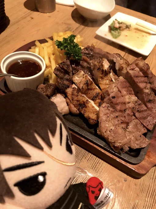 肉ゥ……