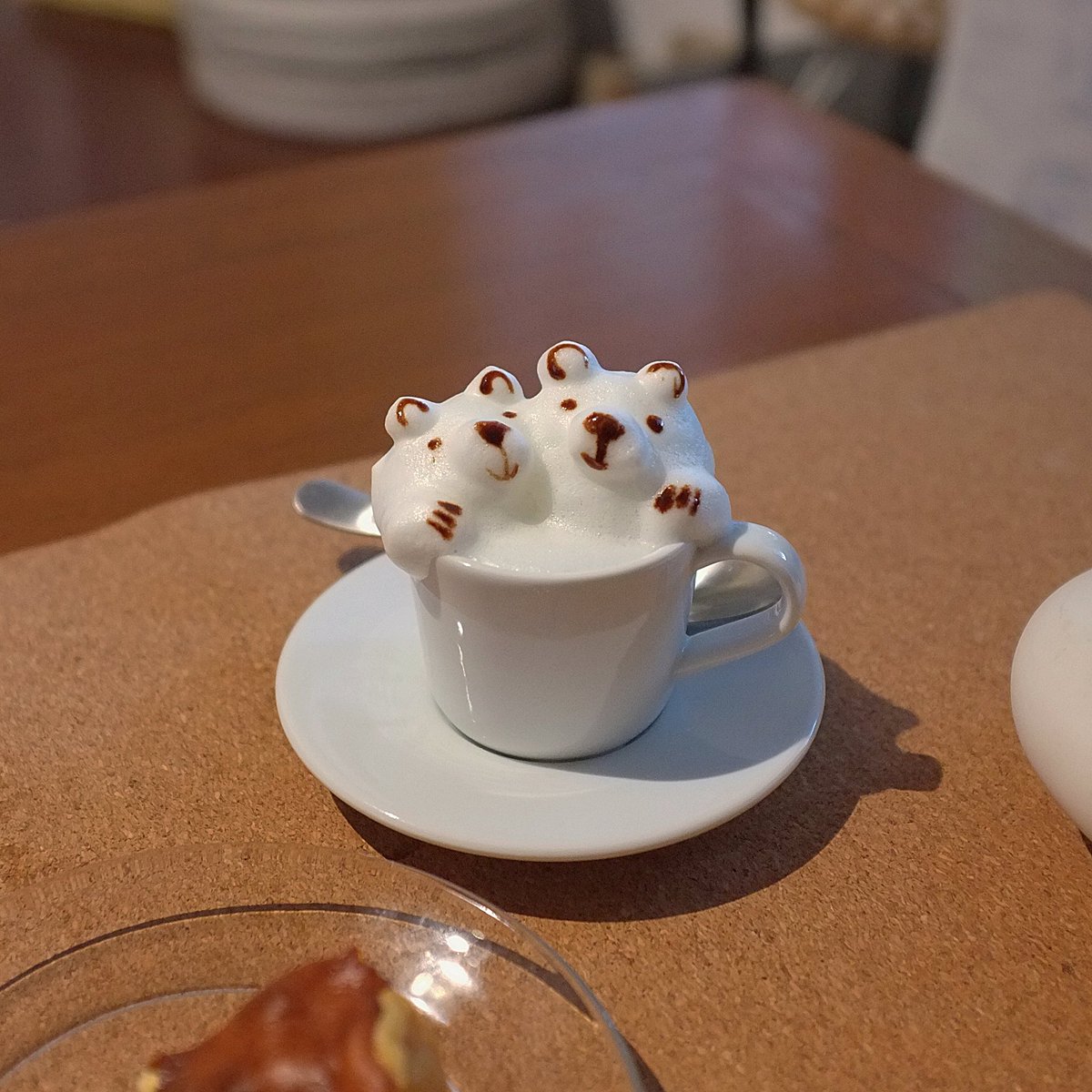 ꒳​˓🥯˚ 𝚙𝚘𝚘𝚗𝚢𝚙𝚘𝚘𝚗𝚢𝚌𝚘𝚏𝚏𝚎𝚎 ༘ 🥛﹅´-     
ㅡ mrt สุทธิสาร
home cafe ที่แปลว่าบ้านจริงๆ บ้านพี่เค้าอ่ะ55555 😂 ประตูเข้ากลอนแบบบ้านเลย
ลาเต้อร่อยมากกก สายลาเต้อาร์ต กาแฟดีต้องลอง ไปเพราะเห็นน้องหมีในไอจี รูปสุดท้ายๆ 💗🥺 น่ารักมากๆๆ ราคาน่ารักด้วย

#รีวิวคาเฟ่