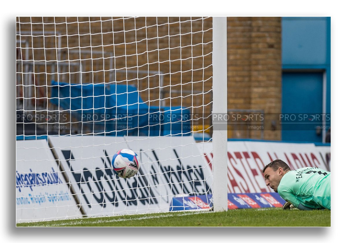 djstottyimages's tweet photo. Photographs from the @SkyBetLeagueOne game between @TheGillsFC (3) & @OUFCOfficial (1) taken while working with @ProSportsImages #TheGills #TheUs #OxfordUnitedFC @EFL #GillinghamFC
4 goals scored:
#VadaineOliver
#JacobMellis
#JordanGraham
#DanielAgyei
https://t.co/FDNiVGMoZL https://t.co/Sde9hx7JZV