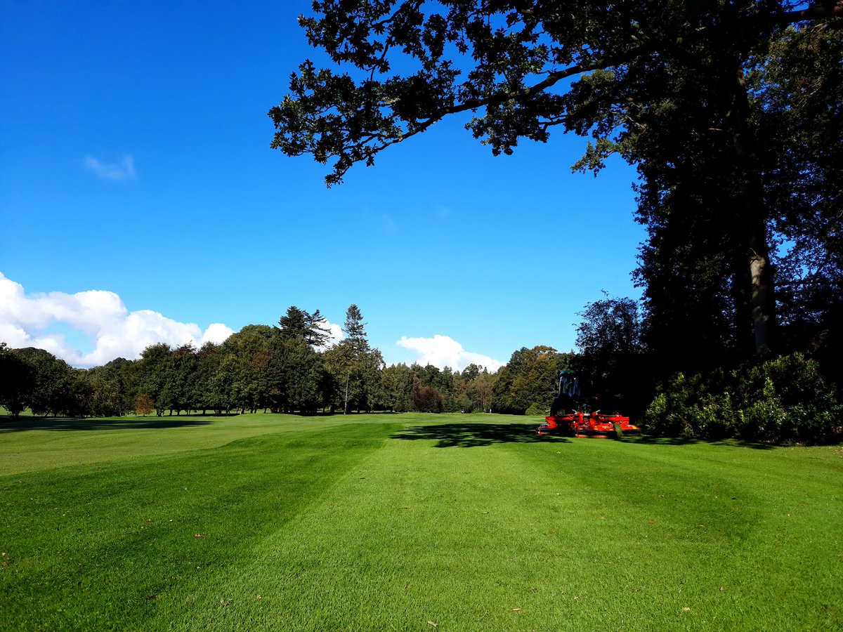 RickyNei11's tweet photo. Fantastic demo this week with the @JohnDeere 4066R and @TrimaxMowers Snake 320. A lot of morning dew still lying on the fairways and rough yet once again the Snake  gives a #spotlessfinish .Call,DM or email to arrange an onsite demo.
@greenkeepingire @PitchcareIRE @ColiinTGraham https://t.co/HFPnkQN5d8