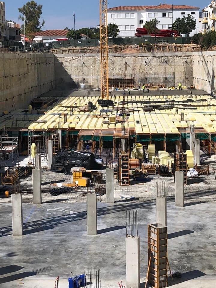 ¡Avanzan a buen ritmo las obras del parking del Juncal y la Calendaria! 

🚗 12 millones de euros de inversión que se engloban dentro del plan de aparcamientos de las Lagunas iniciado en el año 2016 y que después de 4 años de trabajo muy pronto serán una realidad. 💪💪🍊🍊