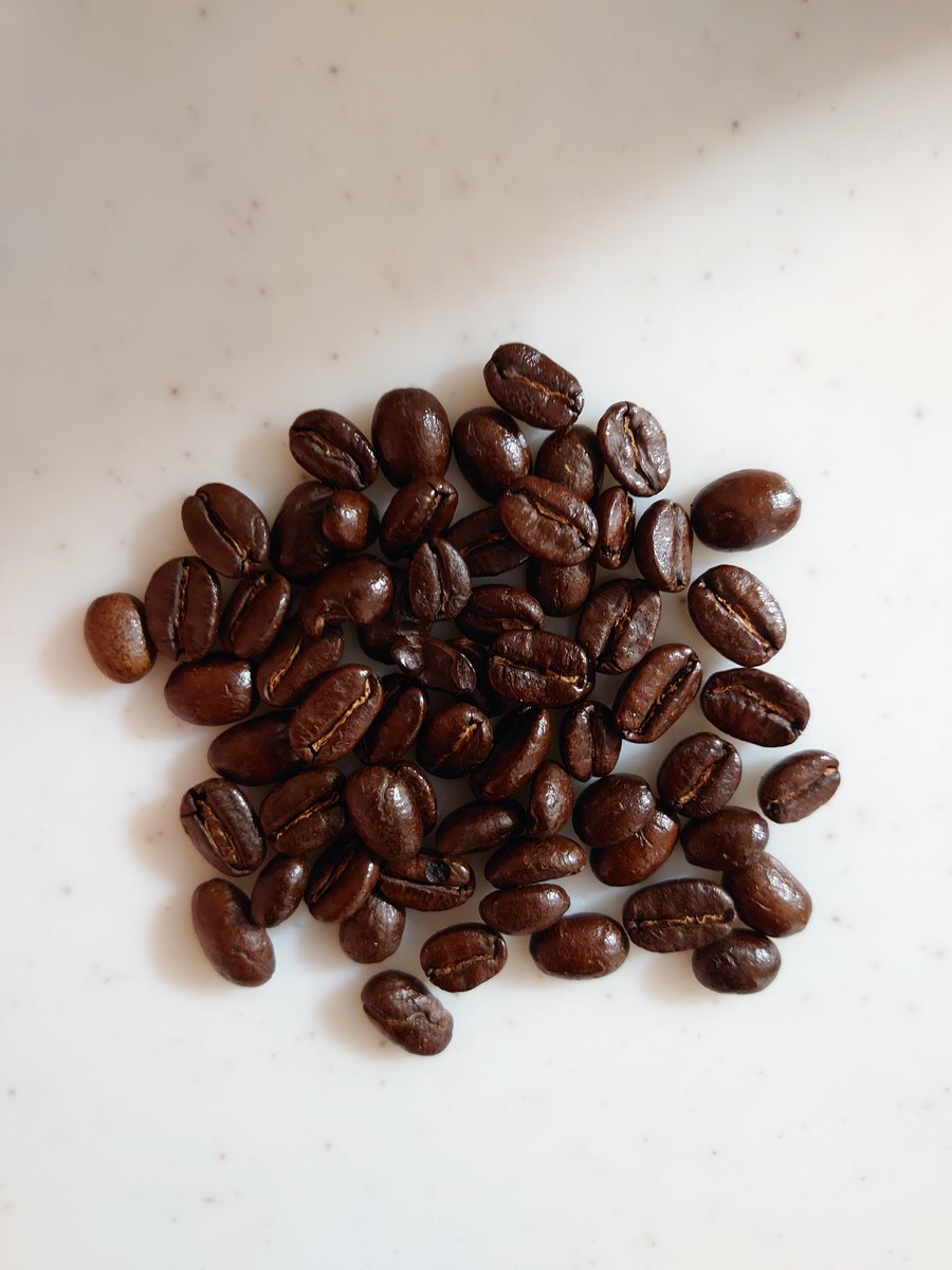 Taniguchi Naoki コロンビア スプレモ エスメラルダを購入 ペアはブラジル産カカオのチョコレート ある意味ブレンドかな チョコレート コーヒーとの相性抜群 珈琲大好き コーヒーのある生活 コロンビア ブラジル コーヒー好きな人と繋がり
