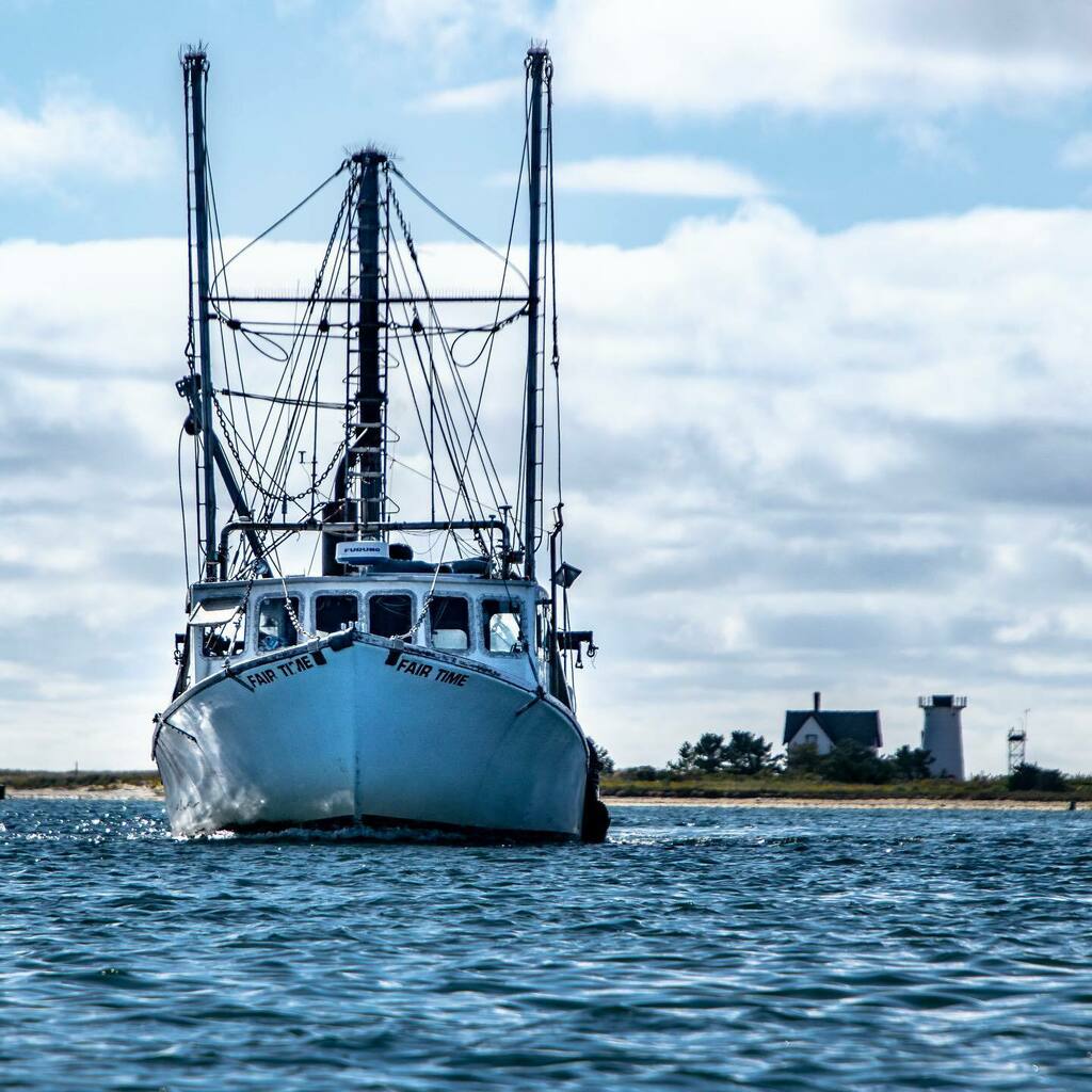 “Engine Room, give me ramming speed!”
#chatham #chathamma #capecod #boat #fishing #fishingboat #fairtime #lighthouse #lighthouses_around_the_world #stageharbor instagr.am/p/CGM2YUCp8UQ/