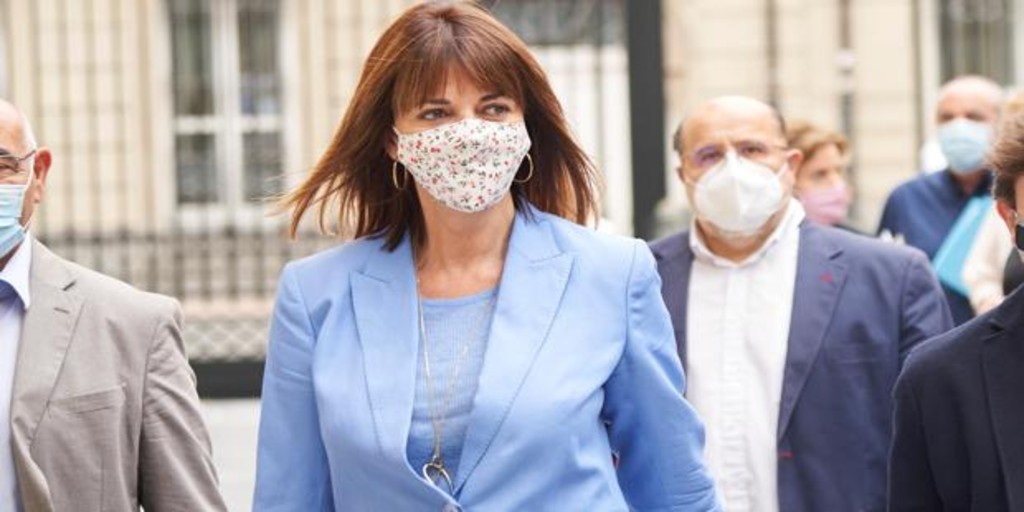 rosadiezglez's tweet photo. A la representante del caudillo Sánchez en Euskadi le suena "raro" q se detenga a terroristas "después de tanto tiempo". Lo que es una infamia es q después de tanto tiempo haya más 350 crímenes de ETA sin juzgar y q os opongais a que Europa lo investigue. https://t.co/Hli7zFoFRg https://t.co/w37Yn9loxJ