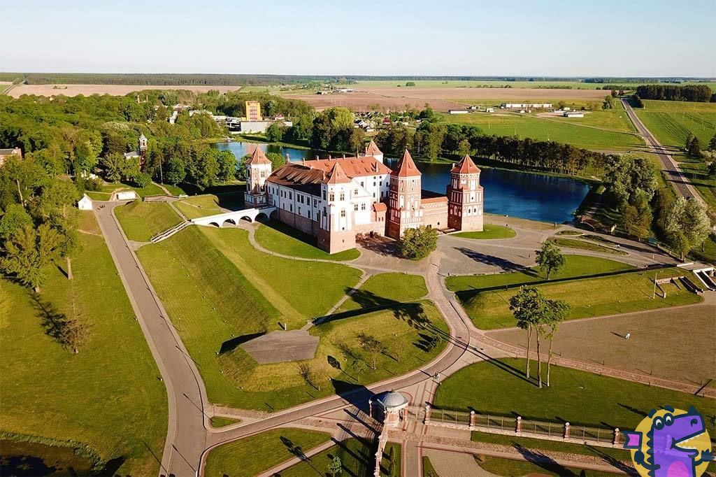 посёлок мир гродненская область. замок бездеж. мирский замок, беларусь, городской посёлок мир. мирский замковый комплекс беларусь. мирский замок в белоруссии.