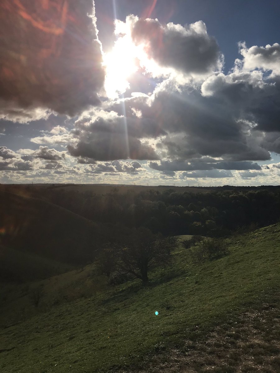 MichelleMckM's tweet photo. Nothing like a hill walk to loosen the joints 
#familytime #walk #MentalHealth #SundayFunday #technologybreak https://t.co/UUWM41znuv