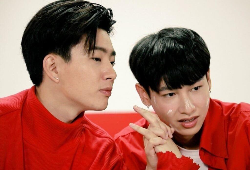 SERI29218649's tweet photo. Chỉ muốn nói là mình đã dành dụm tiền kha khá để chuẩn bị đi dự lễ cưới 💚
#JnTExpressthxOffGun 
#OffGun 
#OffJumpol 
#AtthaphanP 
#ออฟก้น https://t.co/0UTgTkZmdS