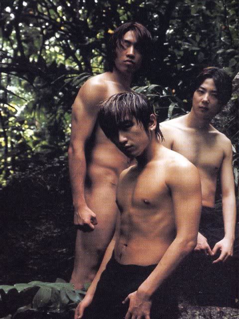 dkcello's tweet photo. could you imagine if suju remade shinhwa’s 2011 photoshoot for their 15th anniversary?? elfs would die https://t.co/TjU4diunWU