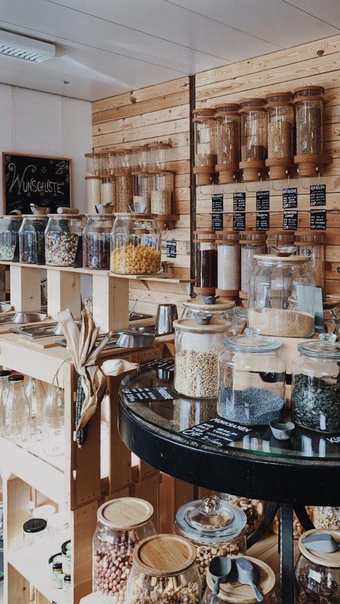 BEMeitschiBlog's tweet image. 🌱🌍☀️❄️🌻🌳♻️💚
In Thun gibt es einen neuen Unverpackt-Laden mit integriertem Bistro. Mehr Infos: ohni.ch