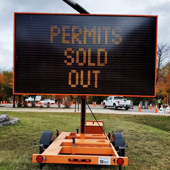 CLOSURE: Algonquin has reached capacity and is now closed for day-use on Sunday October 11.
Thru traffic and campers with reservations may proceed, day users will be turned around. https://t.co/FaZGcM4oMw
