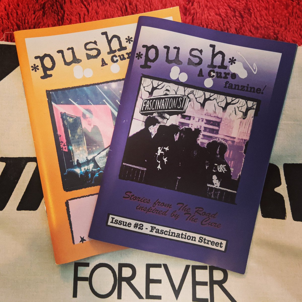 curefandoc's tweet photo. 2 for 1 Zines from now until Halloween!! $6 plus shipping ๐ธThe 2 for 1 deal is available directly from our PUSH PAYPAL link: https://t.co/PCCjaGKtVB ๐ธ#staydevoted https://t.co/56I8XPi1yw