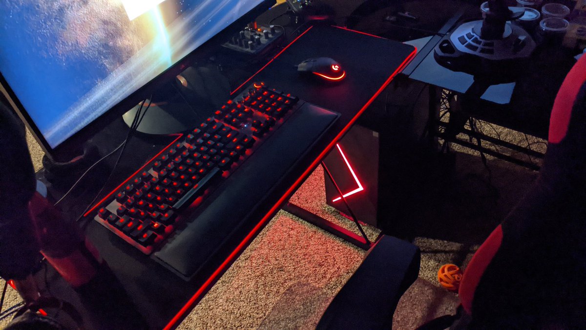 amundred1's tweet photo. Even though I am not streaming, I am still a gamer! Gotta have that sweet gamer set up! Added the Razer Goliathus Chroma! Next purchase will be a new Naga Trinity! Love me some Razer gear!
#razer #gamer #gamingsetup #gamingpc #rgb #showyourstuff #setupsunday #sexypc https://t.co/o7f2Kqhz0J