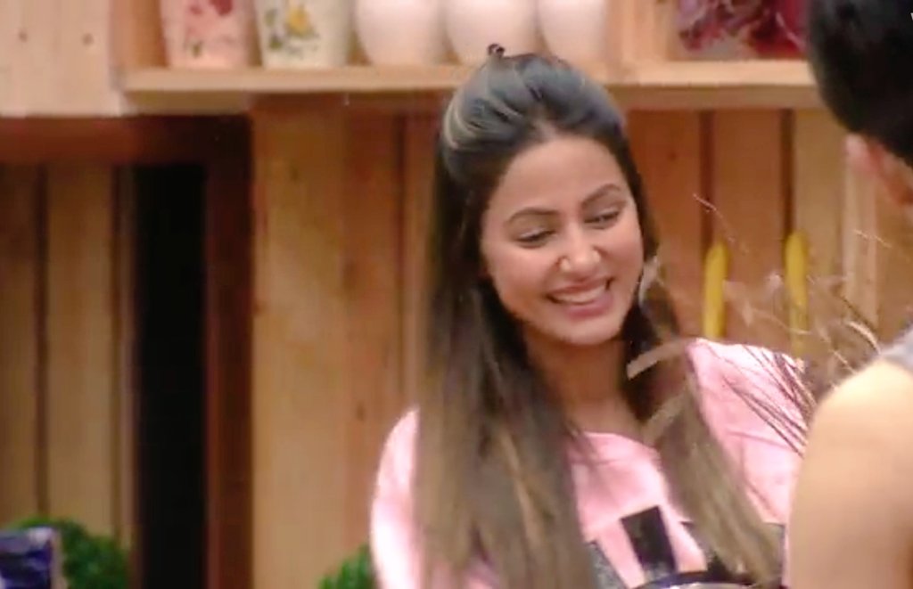 She looked so pretty in this outfitCan someone tell any incident related to thisQuote now2/nToofani Trendsetter Hina