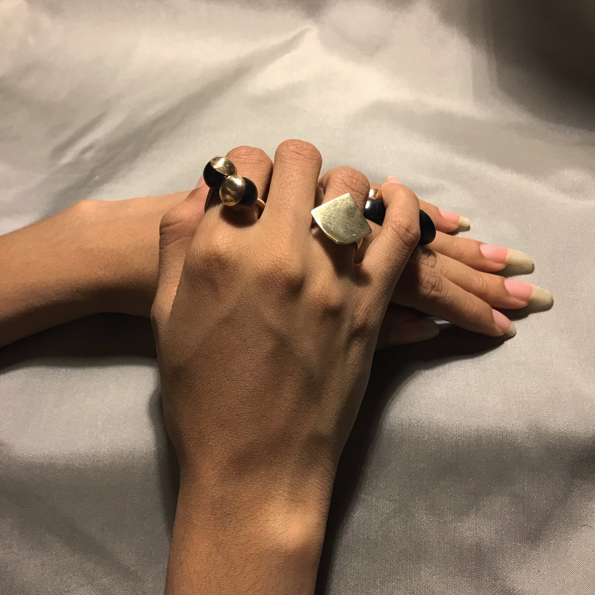 PicidaeW's tweet photo. Ebony wood, brass &amp; delicacy. 
#pridefullyhandmadeinsudan https://t.co/XVBpa5mFsw