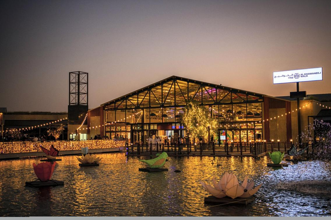 LightTouch_PLD's tweet photo. A new community mall in the Al Khawaneej neighbourhood, Al Khawaneej Walk opened this month.

Image and words by The National 

Lighting Design by Light Touch PLD
Client: Engineering Office 
@alkhawaneejwalk Dubai, UAE
@TheRoxyCinemas https://t.co/jjUZZ54MQ0