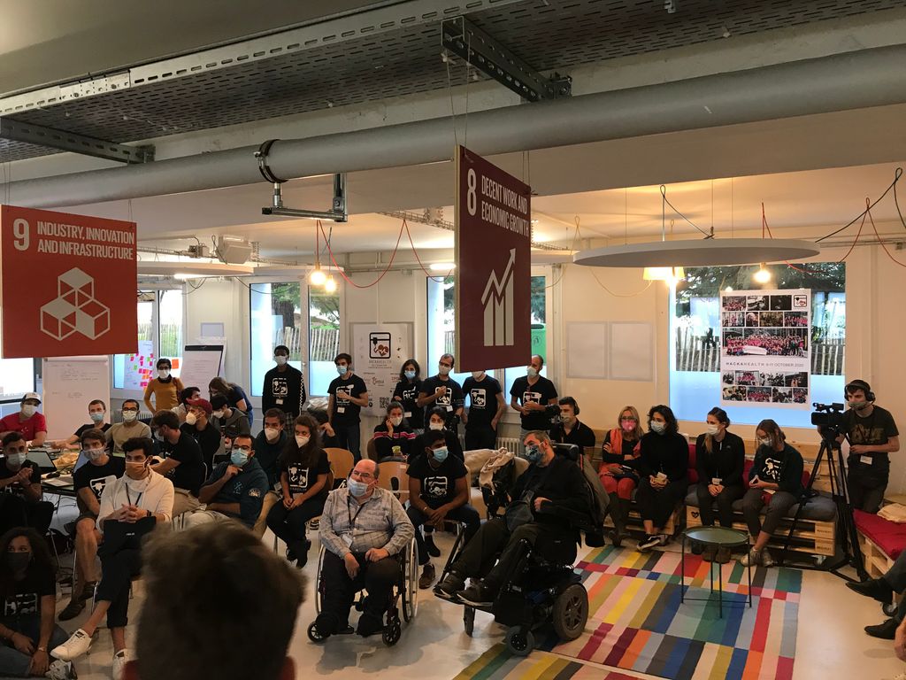Hackahealth_'s tweet image. Yesterday the participants presented the prototypes to the other teams to receive feedback and help. 

Do not miss our closing event where they will present to you what they achieve during the week-end!

#hackahealth #hackathon #fightdisabilities