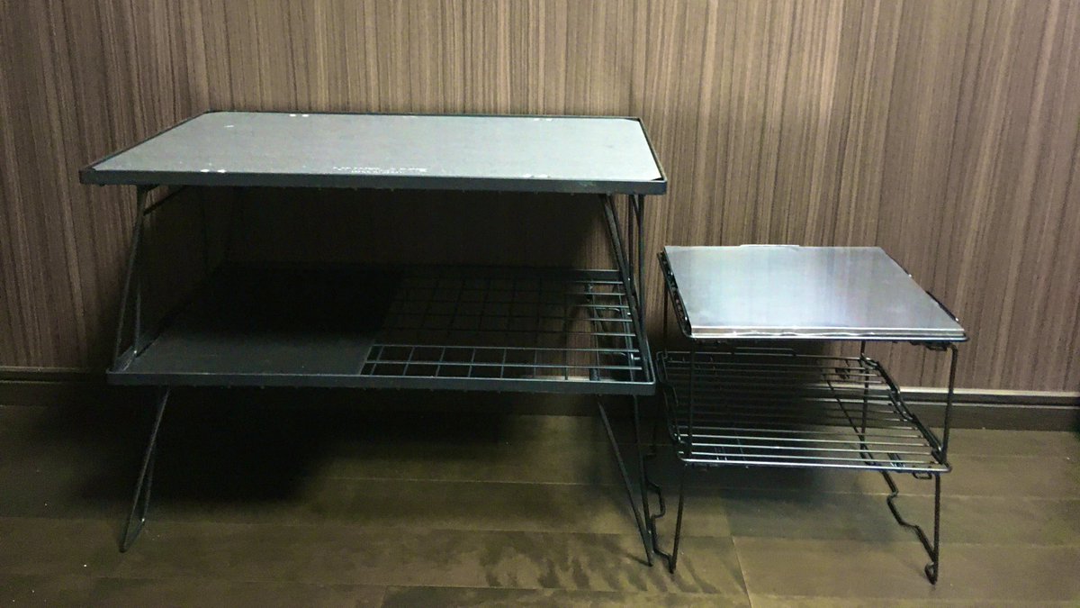 Tomsun11 楽天room ニトリキッチンラックnt No2を購入 一つ500程度で買えちゃうやつ キャンプでキッチン 用途に使ってるフィールドラックと並べて補助的に使う予定なので 黒塗装して 天板 木の板にステンレスシート貼り つけてみました 次のキャンプ
