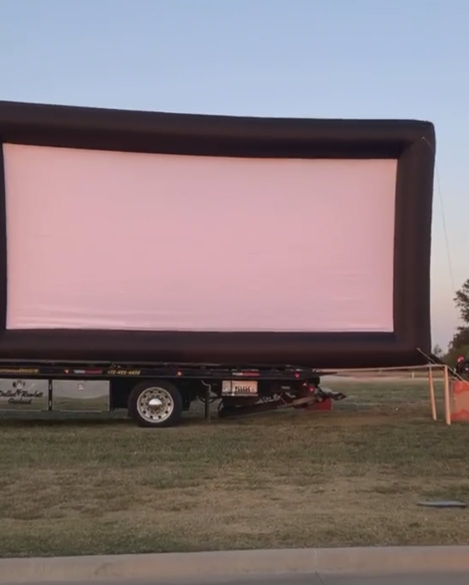 Last night the Sachse Chamber hosted the first of 3 Saturday night drive in movies at LA Fitness. See ya the 17th and 24th for $20. SachseFallfest.com for more info #sachsefallfest #35ftscreen