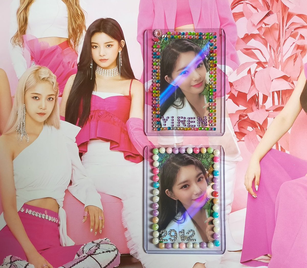 f0reverglow's tweet photo. 우리 막내가 너무너무 예뻐요ㅠㅠㅠ 그녀는 정말 공주처럼 보여요!!!👸💕❤️
___
#EVERGLOW #에버글로우
#LADIDA #라디다_아트 https://t.co/ajIwxLfOuQ