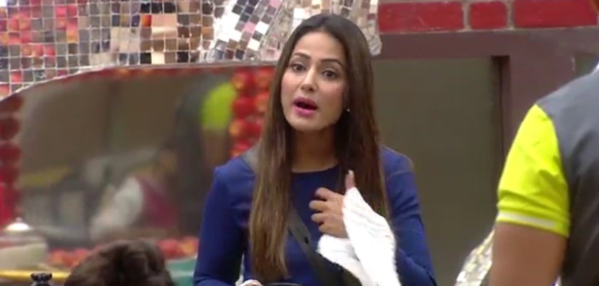 Look 9Isnt she looking perfect in blue dressToofani Trendsetter Hina