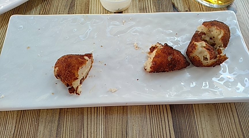 JoseRuizB's tweet photo. Os voy a decir una cosa y que se pare el mundo si quiere. Las croquetas de Casa Ricardo tampoco son para tanto... https://t.co/cenoOFkmL6