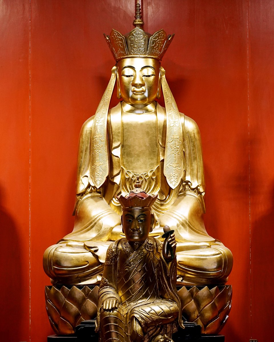 Chinese Style Buddha statues at #WatMangkon, located in #ChinatownBangkok.

📷  instagram.com/p/CGFBArohXAV/
⁣⁣
⁣⁣⁣⁣⁣⁣⁣⁣#discoveringbangkok #dragonlotustemple #chinesebuddhisttemple #yaowaratroad #charoengkrung #bangkoksights #templesofbangkok #bangkoktouristattraction