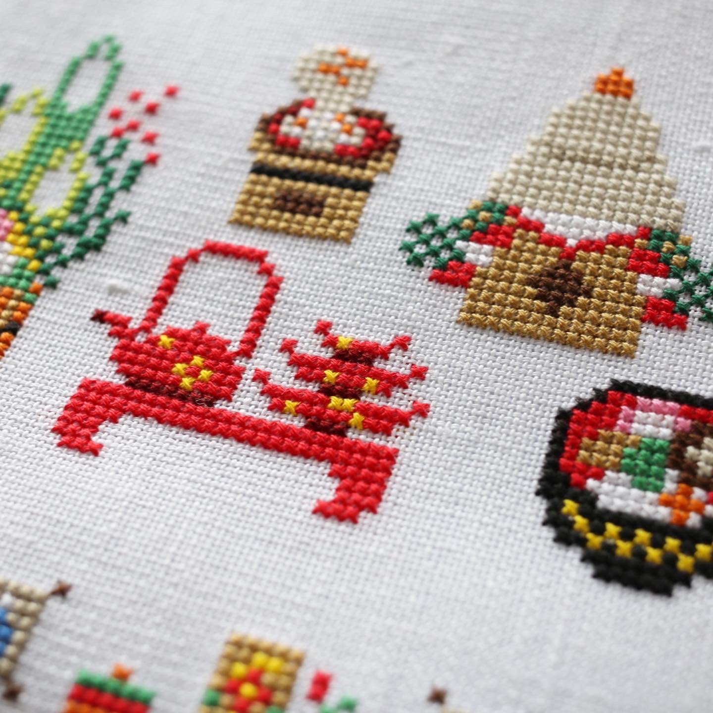 宗のりこの刺繍作品 Twitter