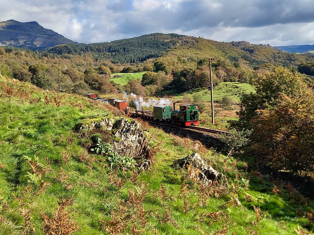 t55stepney's tweet photo. Nothing like a day chasing trains to keep healthy.
#ffestiniograilway #fwhr https://t.co/WAdL8PFmay