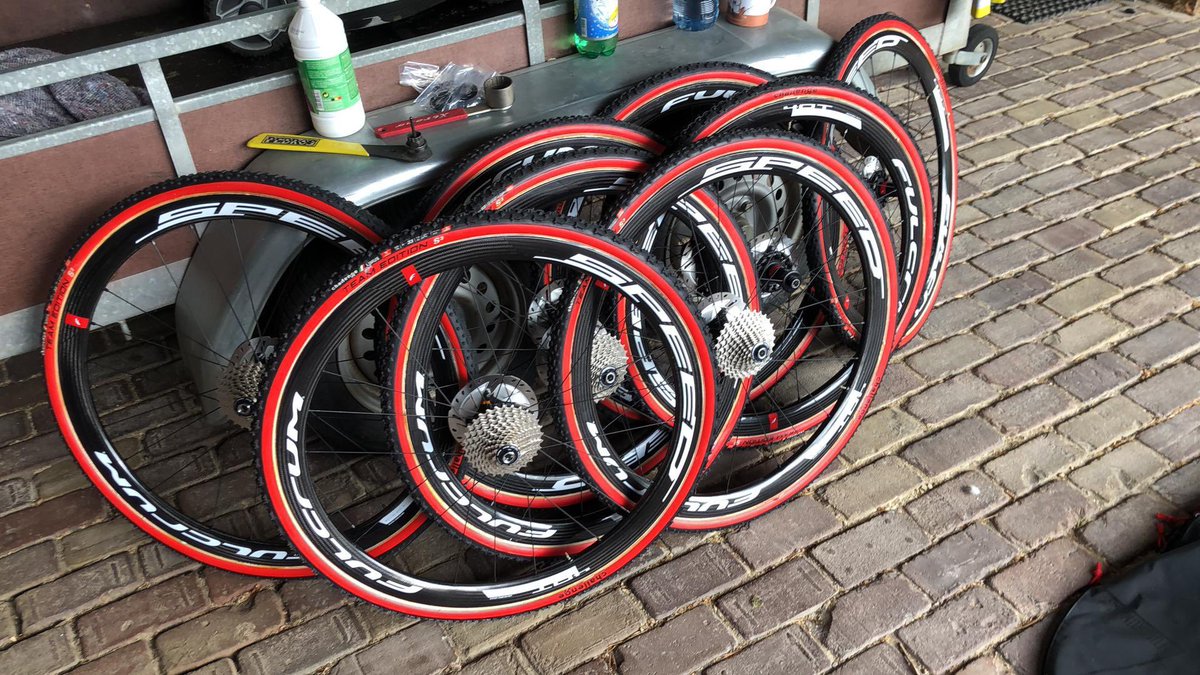 It’s race day here in Gieten 😈 big thank you to <a href="/ChallengeTires/">Challenge Tires</a> for getting these beauties sent to me. It’s going to be a #limus kind of day today 🔥🔥🔥