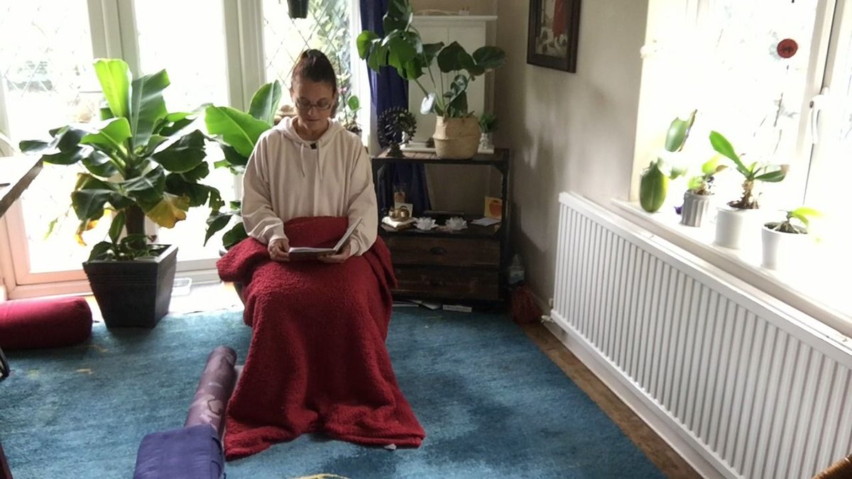 adaptyogalive's tweet photo. Have a stress-free Sunday! Join Paola live today at 3pm BST to learn a new breathing exercise and meditation - clinically proven ways to lower levels of stress and anxiety. View on our Website, YouTube, or Facebook 👀 #AllForActivity #VersusArthritis #accessibleyoga #seatedyoga https://t.co/avfjvCAkir