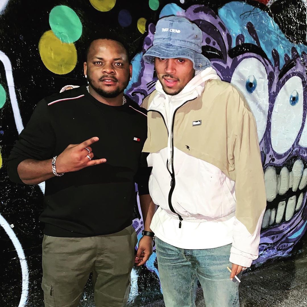 _cbspain's tweet photo. Chris Brown anoche en Londres 🎨 https://t.co/IK8JbYlZpz