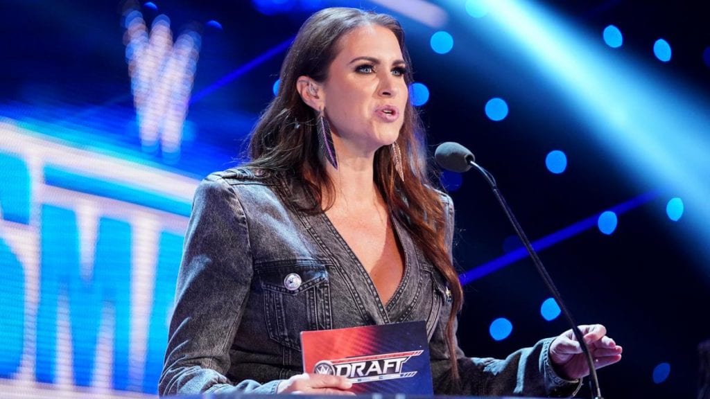 WrestlingNewsCo's tweet photo. A real-life couple will be on opposite brands after the WWE Draft https://t.co/mJ5EnNOKfg https://t.co/XA89nz5UQT