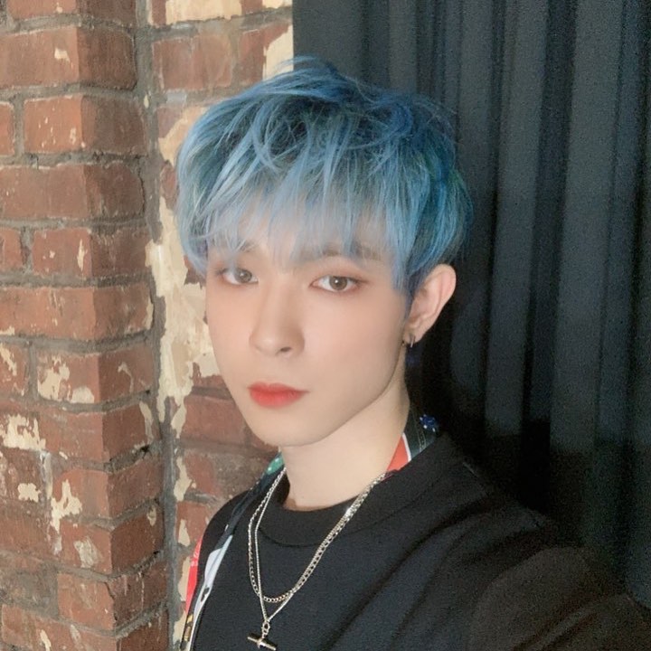 Jinya961's tweet photo. Stage Name: Nason (네이슨)
Birth Name: Kim Du Yeop (김두엽)
Position: Vocalist, Lead Dancer
Birthday: June 12, 1995
#CHECKMATE #checkmate_debut #Sieun #Suri #nason #yongseok #noah #Drum #checkmate_drum https://t.co/pCh2PDfKOo