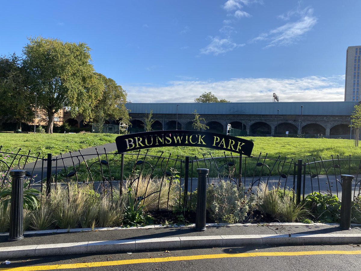 Brunswick_Park's tweet photo. Thanks to @MPSTottGreen for pitching in with our litter pick in the park this morning. We really appreciate your help — happily, the weather made it easier! https://t.co/bIWvRkcWov