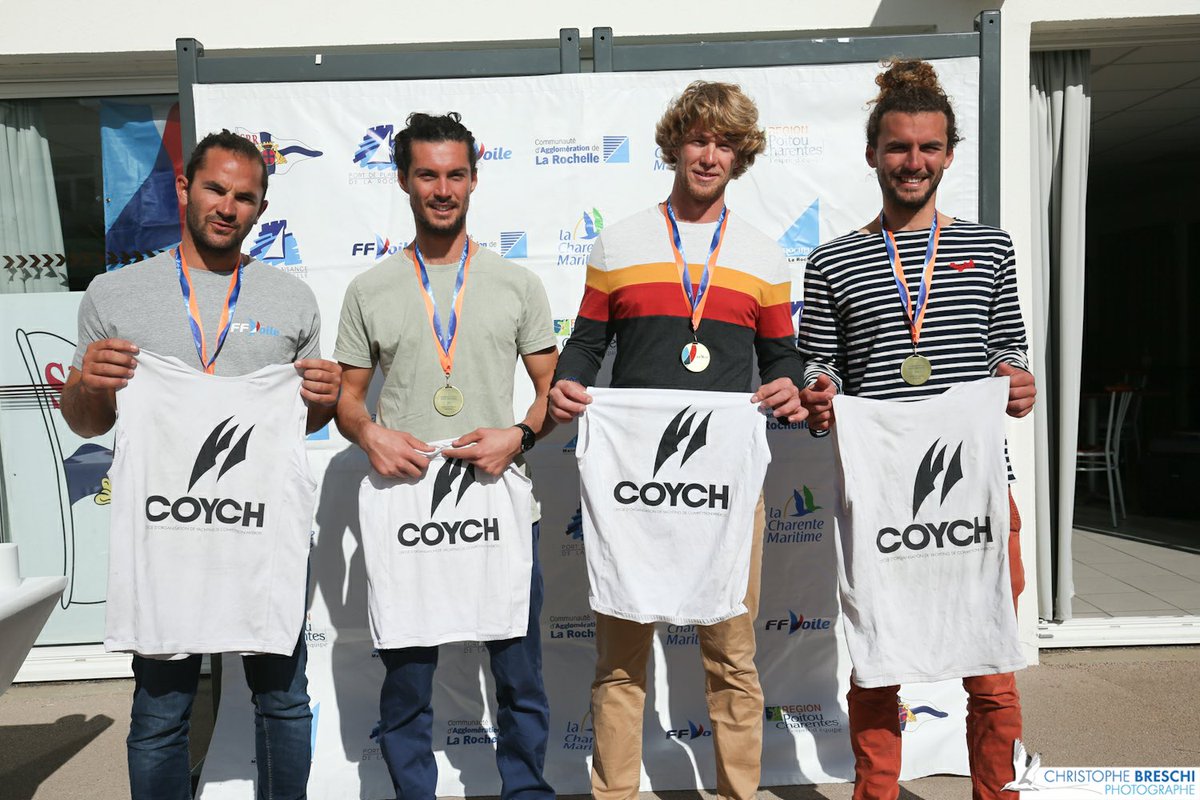 FFVoileEvt's tweet photo. Le podium de ce Championnat de France de Match-Racing Open 2020 :
🥇 Simon BERTHEAU
🥈 Aurelien PIERROZ
🥉 Arthur BARRUE
#CFMRO https://t.co/Yp6ISgraV0