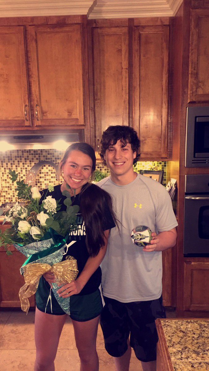 austinjon13's tweet photo. Happy 20th Birthday to the love of my life ❤️ https://t.co/5zOvCFKHfB