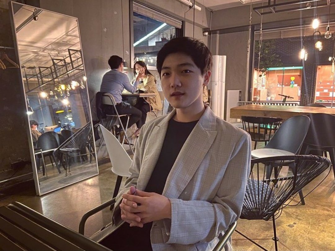 sangwonupdates's tweet photo. 201011 Sangwon IG update

The camera is awkward 😅*

*like "I'm awkward in front of the camera" https://t.co/GkHXAaxB5s
