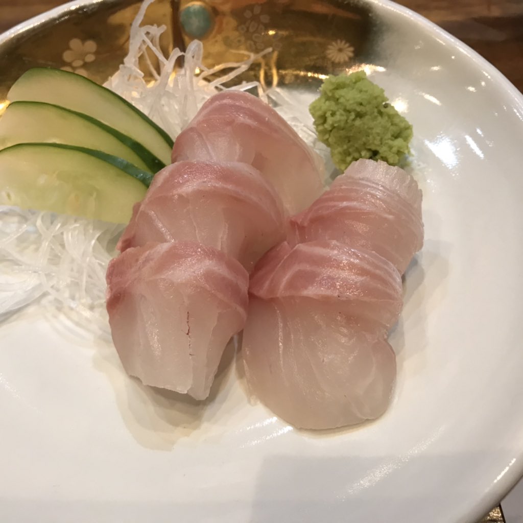 Miyachanman バンコク على تويتر 石垣ダイ 刺身 煮アワビ ゆう奈本館 S ソイ11 1 いつも言ってますが カジュアル和食店の中では ゆう奈 の刺身 魚介料理が 当地トップ級ですな 定番の刺身盛りに加え 今回は 石垣ダイ と 煮アワビ も Very