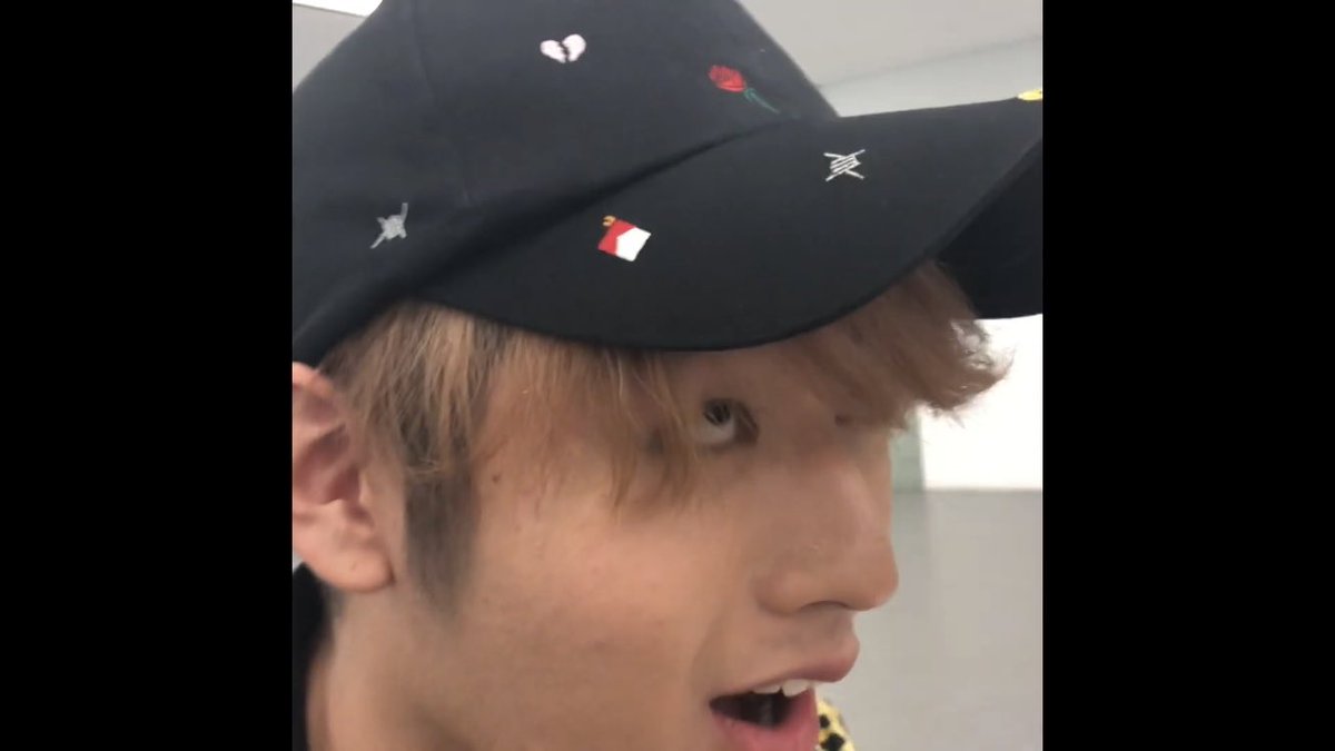 920syyk's tweet photo. ？？？ https://t.co/9QlucN4b4N
