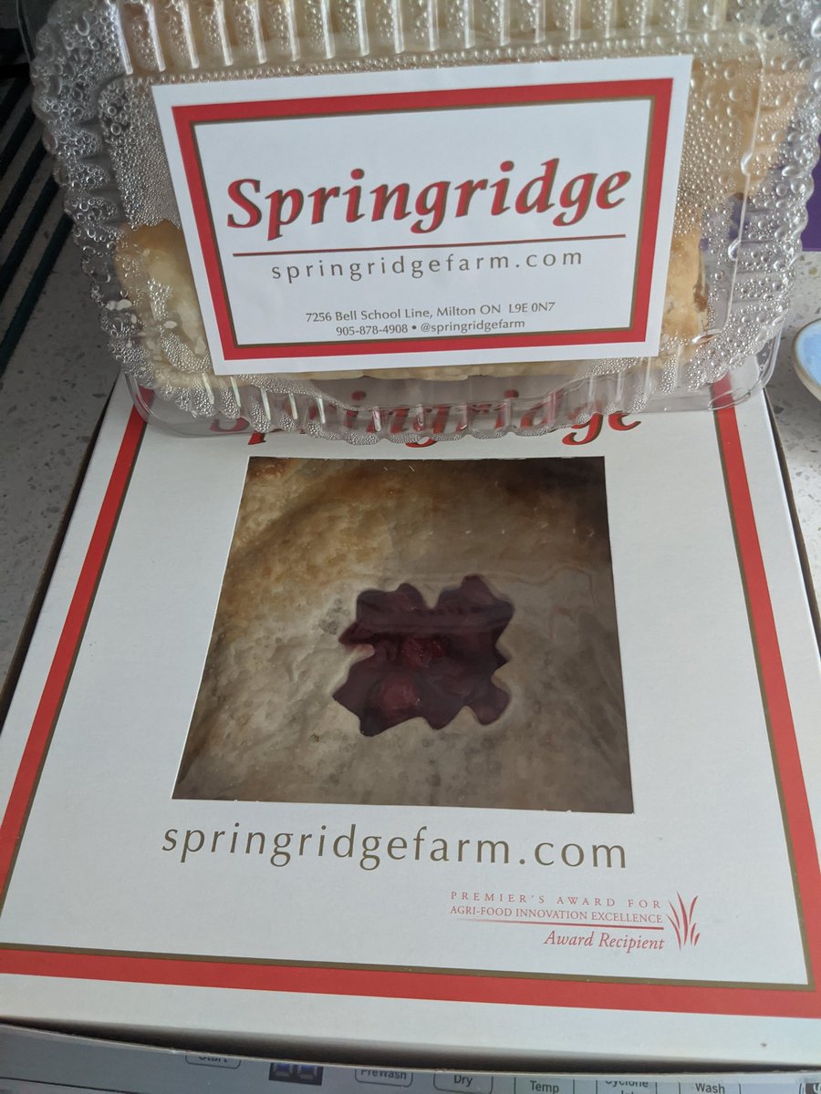 JeffGignac's tweet photo. I was there yesterday. Thank you for the yummy baked goods and pumpkins
#falldecor
#springridgefarm
@springridgefarm https://t.co/fmT30sVwhd