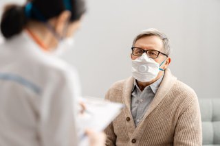 #Corona
Dies ist ein Appell an alle Personen,  die im pflegerischen Bereich tätig sind! Lasst es nicht wieder so weit kommen,  dass sich Corona in den Pflegeheimen und den Krankenhäusern großflächig verbreitet. Leider sehe ich in verschiedenen Einrichtungen immer mal wieder 1/2