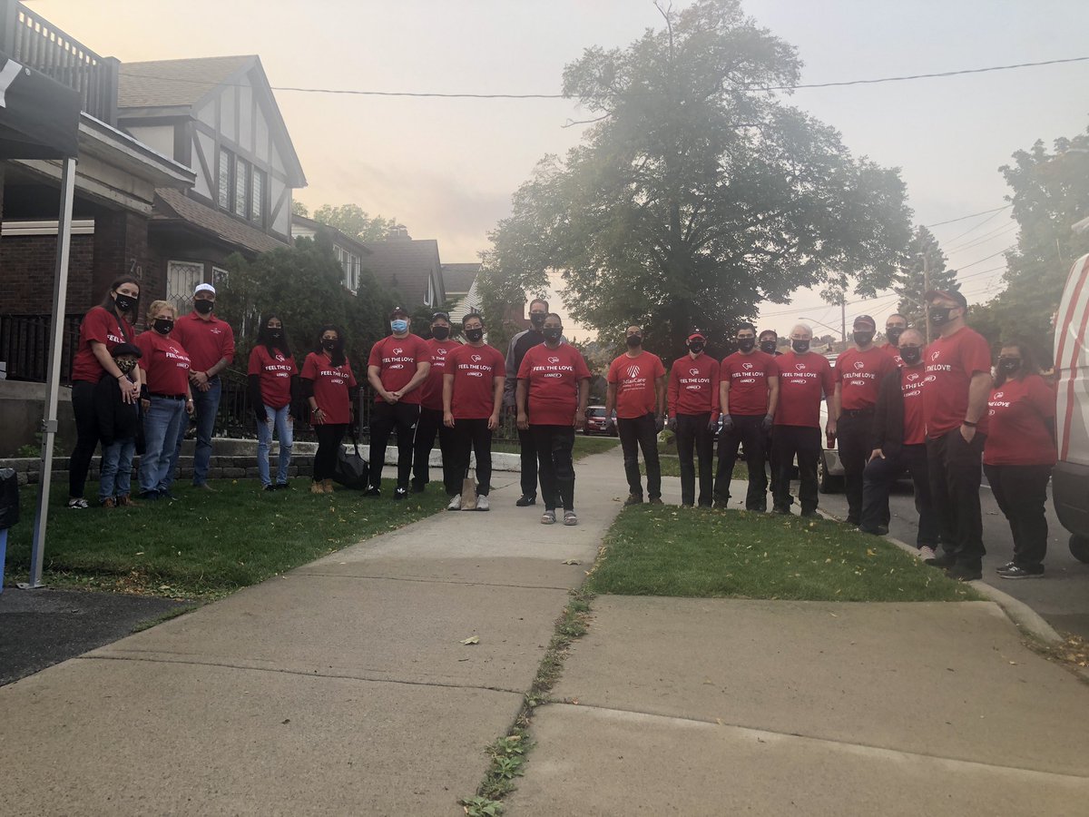 snapdHamilton's tweet image. Sharon was “feeling the love” as the local recipient of @LennoxAir as part of Lennox International’s 2020 Feel the Love program receiving HVAC equipment to the nominee free of charge by @AtlasCare #hamont #feelthelove #staysafe