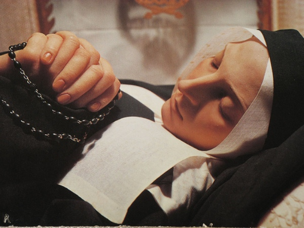 20. Incorruptibles. (Pictured: Saint Bernadette Soubirous, d. 1879.)Not ranked very high because some (such as St. Bernadette) were preserved by applications of wax. However, a lot of these are amazingly well-preserved anyway, usually owing to the purity of air in cathedrals!